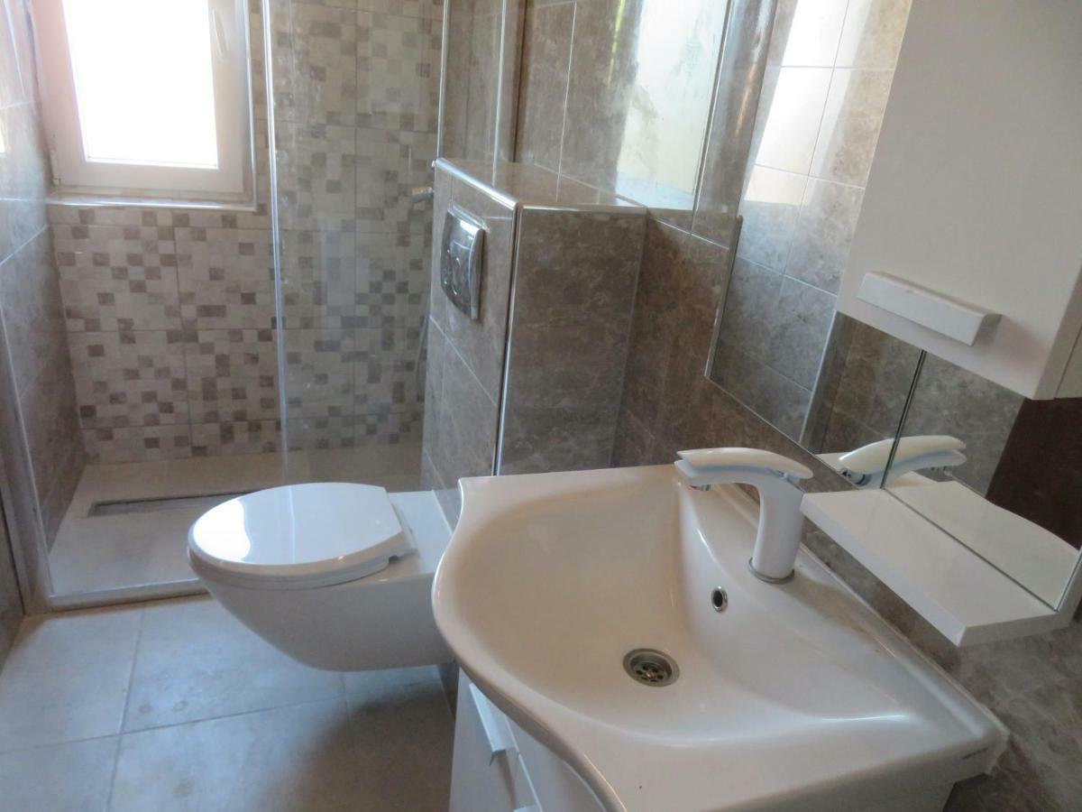 Vila Velvet Hotel Starigrad Paklenica Eksteriør billede